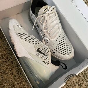 Nike Air Max 270